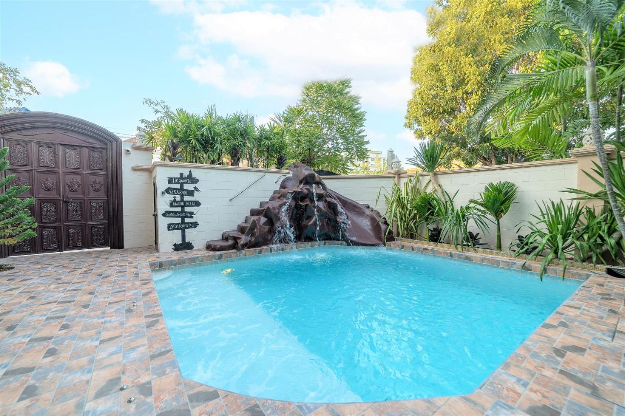 Potterland Luxury Pool Villa Pattaya Walking Street 6 Bedrooms Exterior photo